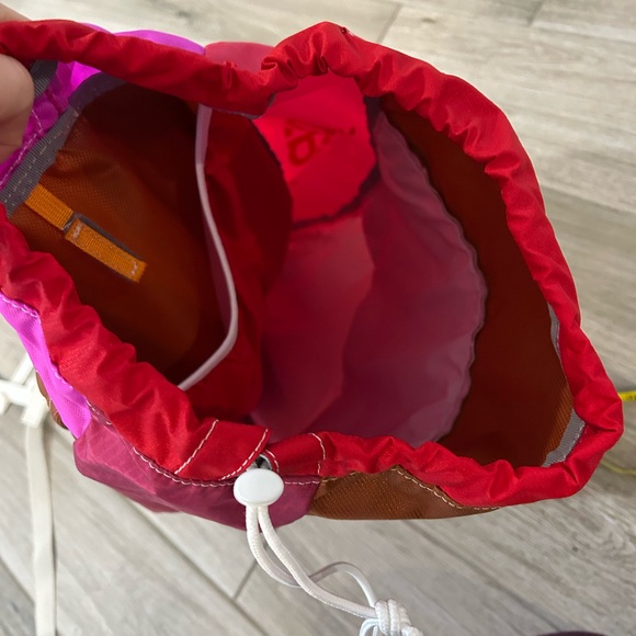 Cotopaxi day pack with matching socks - Picture 4 of 5